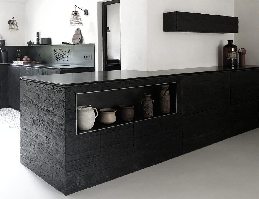 Kitchen in burnt wood and steel plan